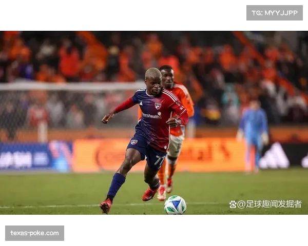 芝加哥火焰前锋库阿梅表现亮眼 进攻端多面手特性突出 芝加哥火焰前锋库阿梅表现亮眼 进攻端多面手特性突出